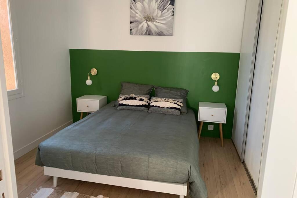 Charmant appartement T2 au coeur des vignes Cogolin Extérieur photo
