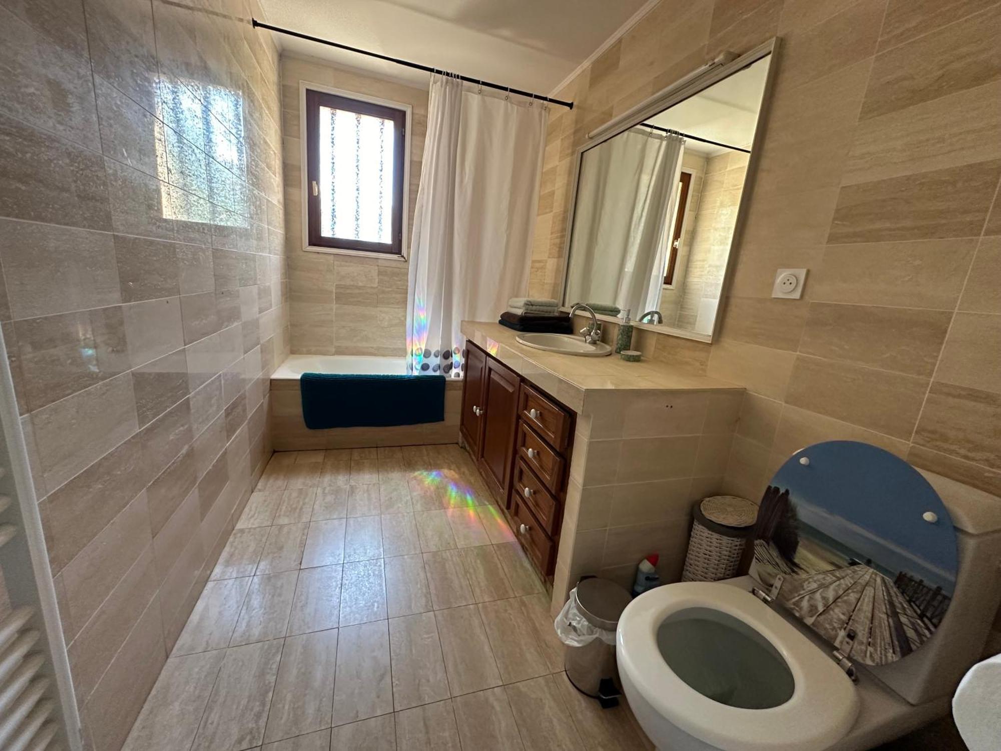 Charmant appartement T2 au coeur des vignes Cogolin Extérieur photo