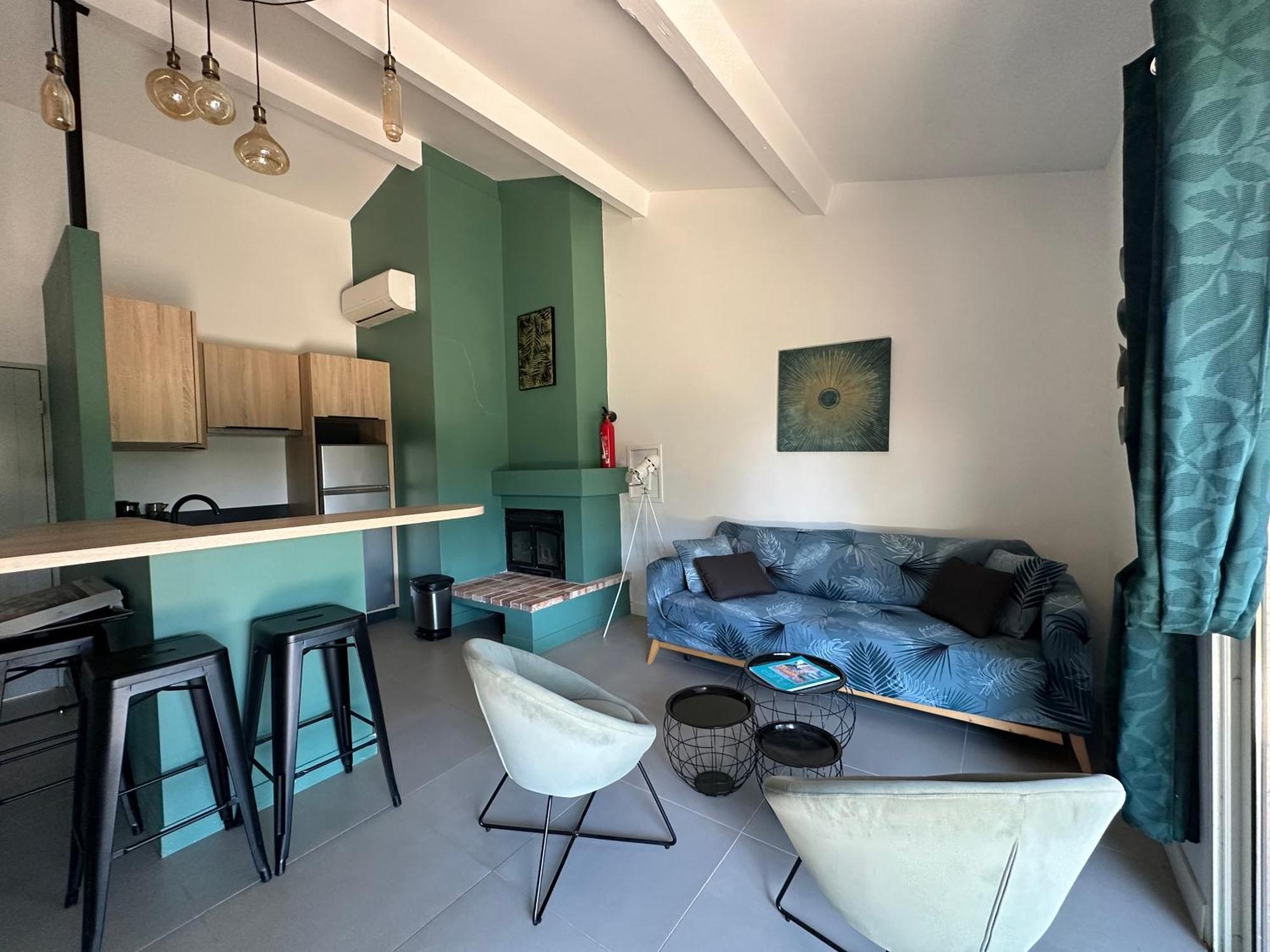Charmant appartement T2 au coeur des vignes Cogolin Extérieur photo