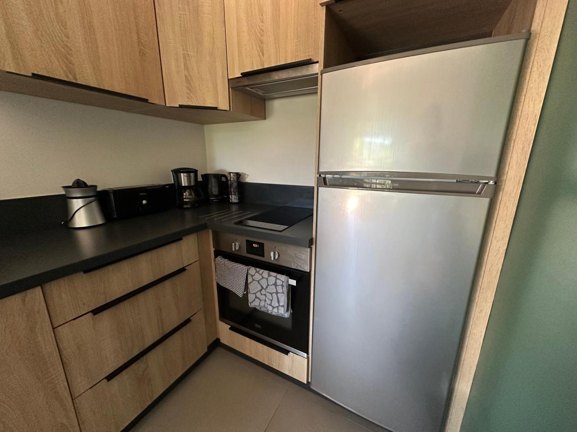 Charmant appartement T2 au coeur des vignes Cogolin Extérieur photo