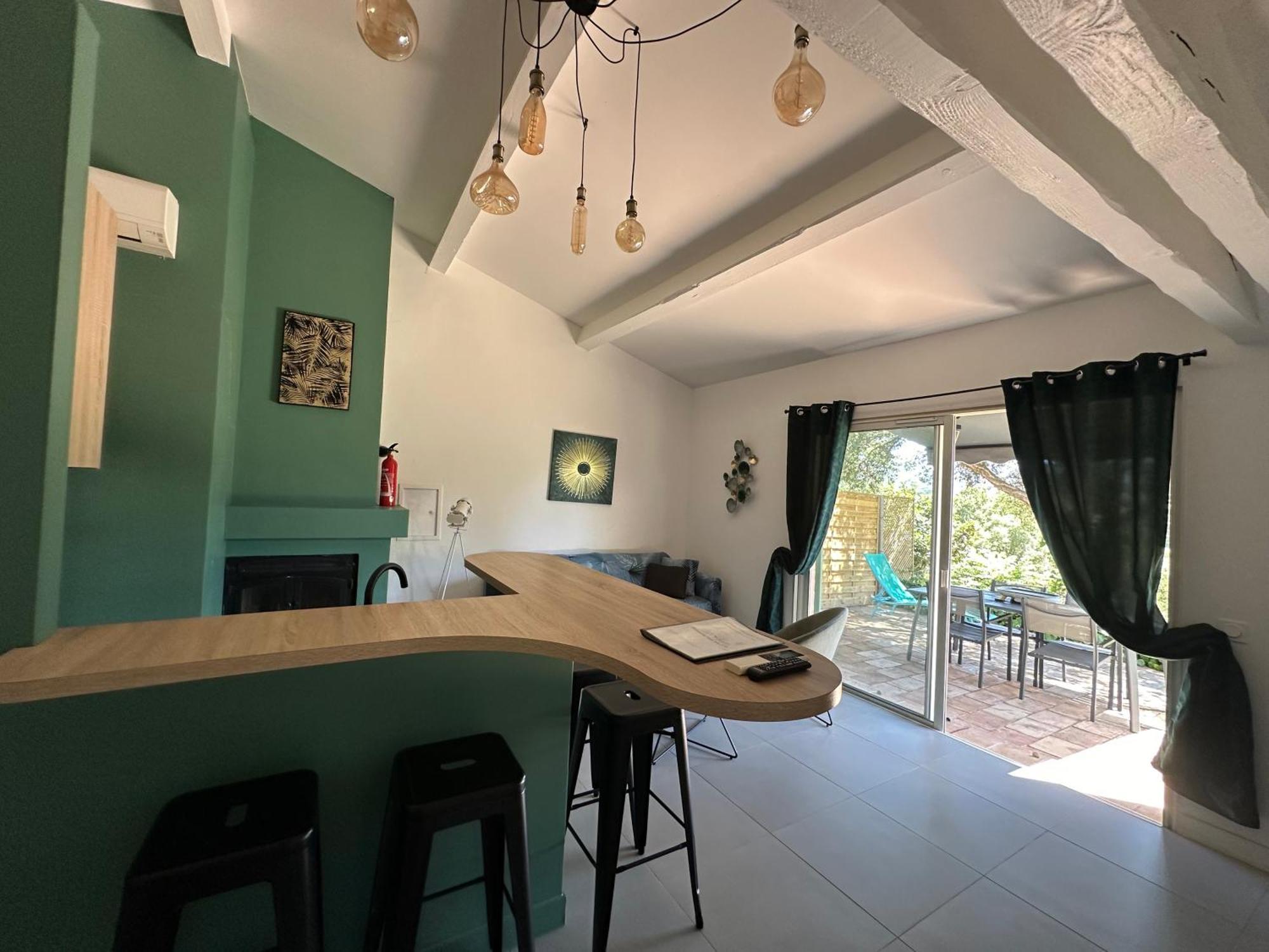 Charmant appartement T2 au coeur des vignes Cogolin Extérieur photo