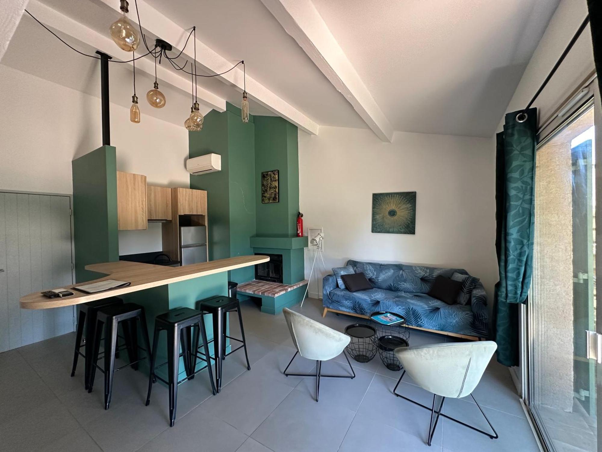 Charmant appartement T2 au coeur des vignes Cogolin Extérieur photo