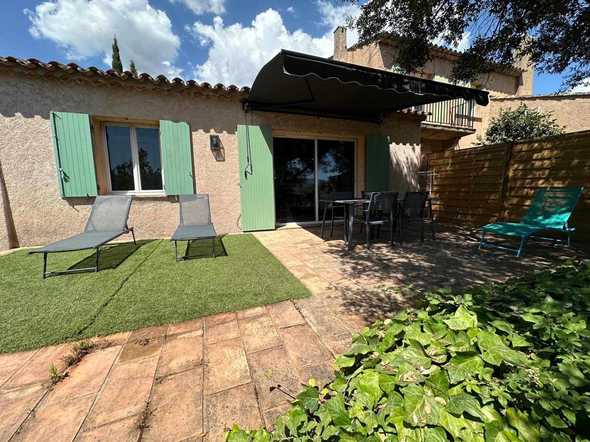 Charmant appartement T2 au coeur des vignes Cogolin Extérieur photo
